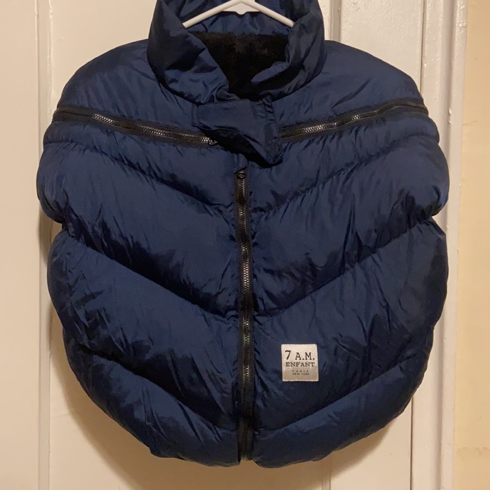 Lightly used 7AM Enfant CAR SEAT COCOON navy blue